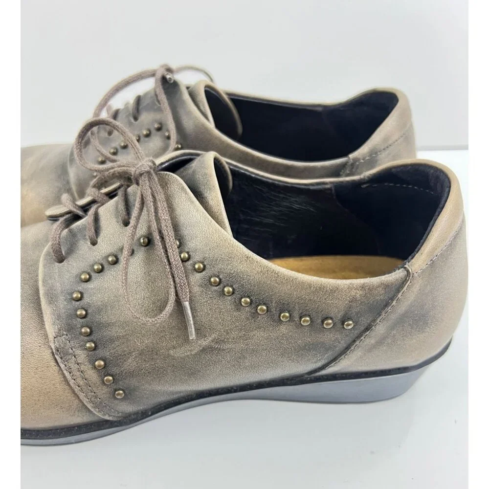 Naot Women's Embrace  Oxford Shoes Size 40 US 9‎ Leather Gray Casual Studded